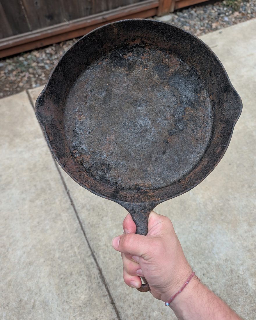 Vintage Wapak Hollow Ware Company No. 10 skillet, before restoration